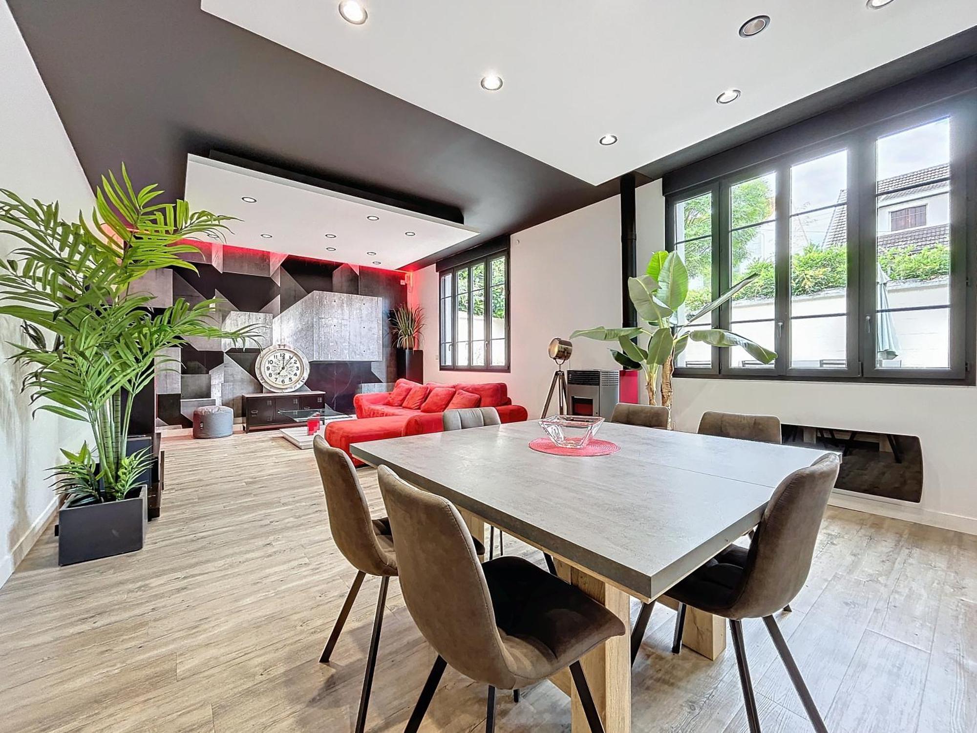 Loft Terrasse Avec Spa Proche Centre Historique Montluçon Kültér fotó