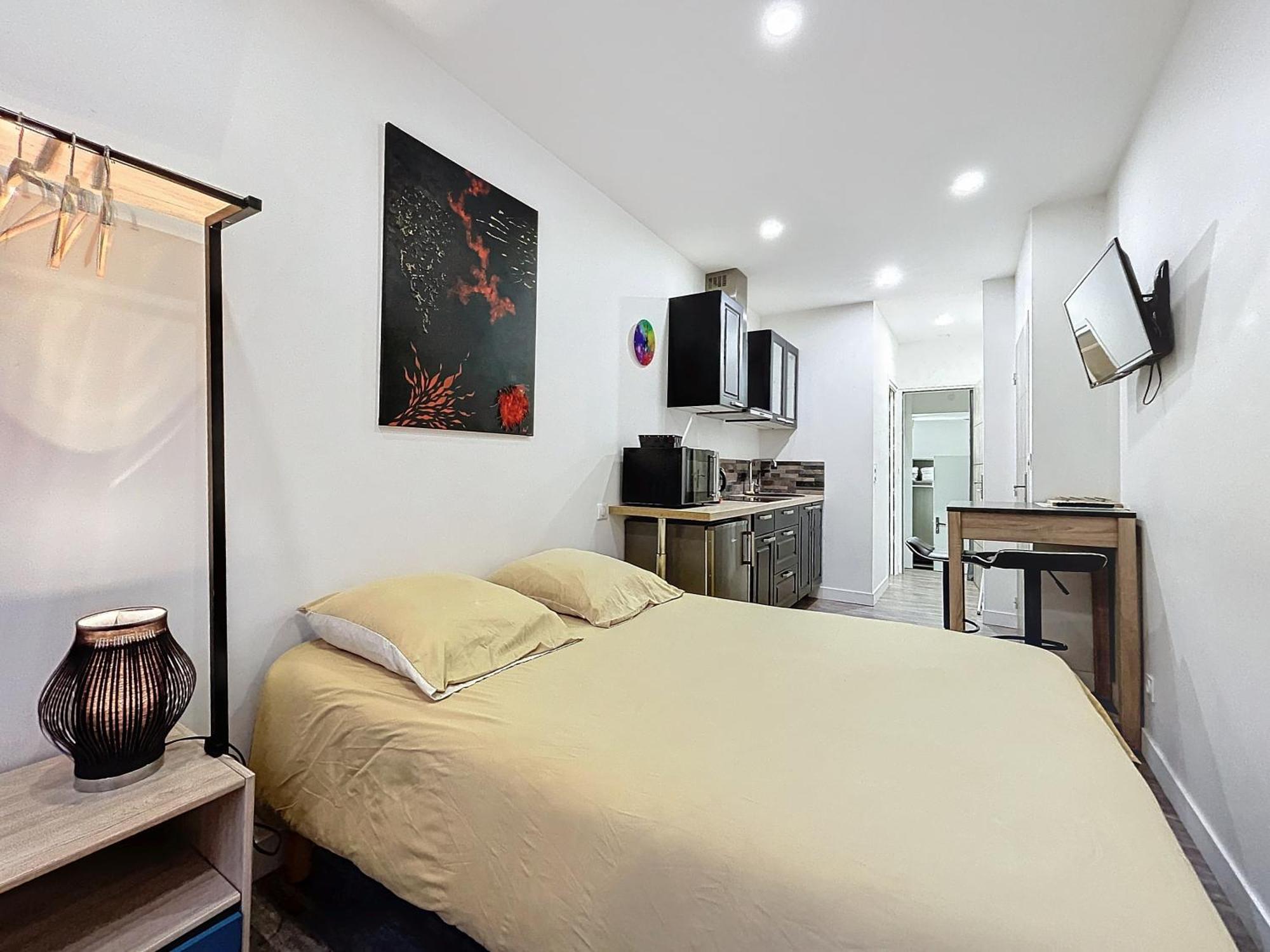 Loft Terrasse Avec Spa Proche Centre Historique Montluçon Kültér fotó