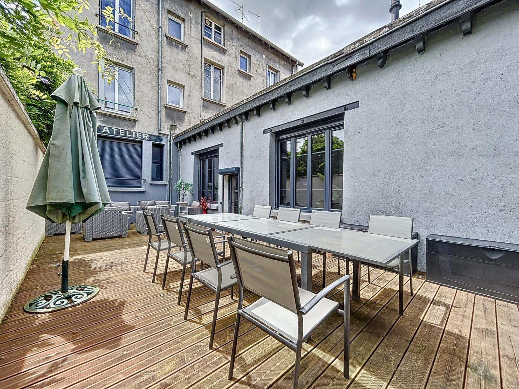 Loft Terrasse Avec Spa Proche Centre Historique Montluçon Kültér fotó