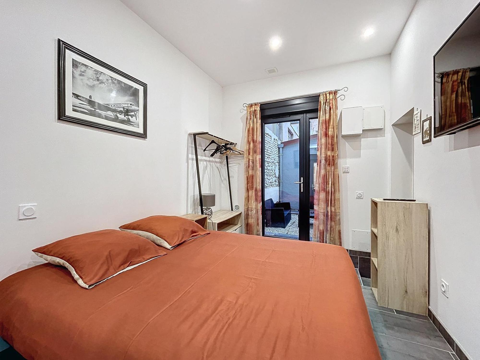 Loft Terrasse Avec Spa Proche Centre Historique Montluçon Kültér fotó
