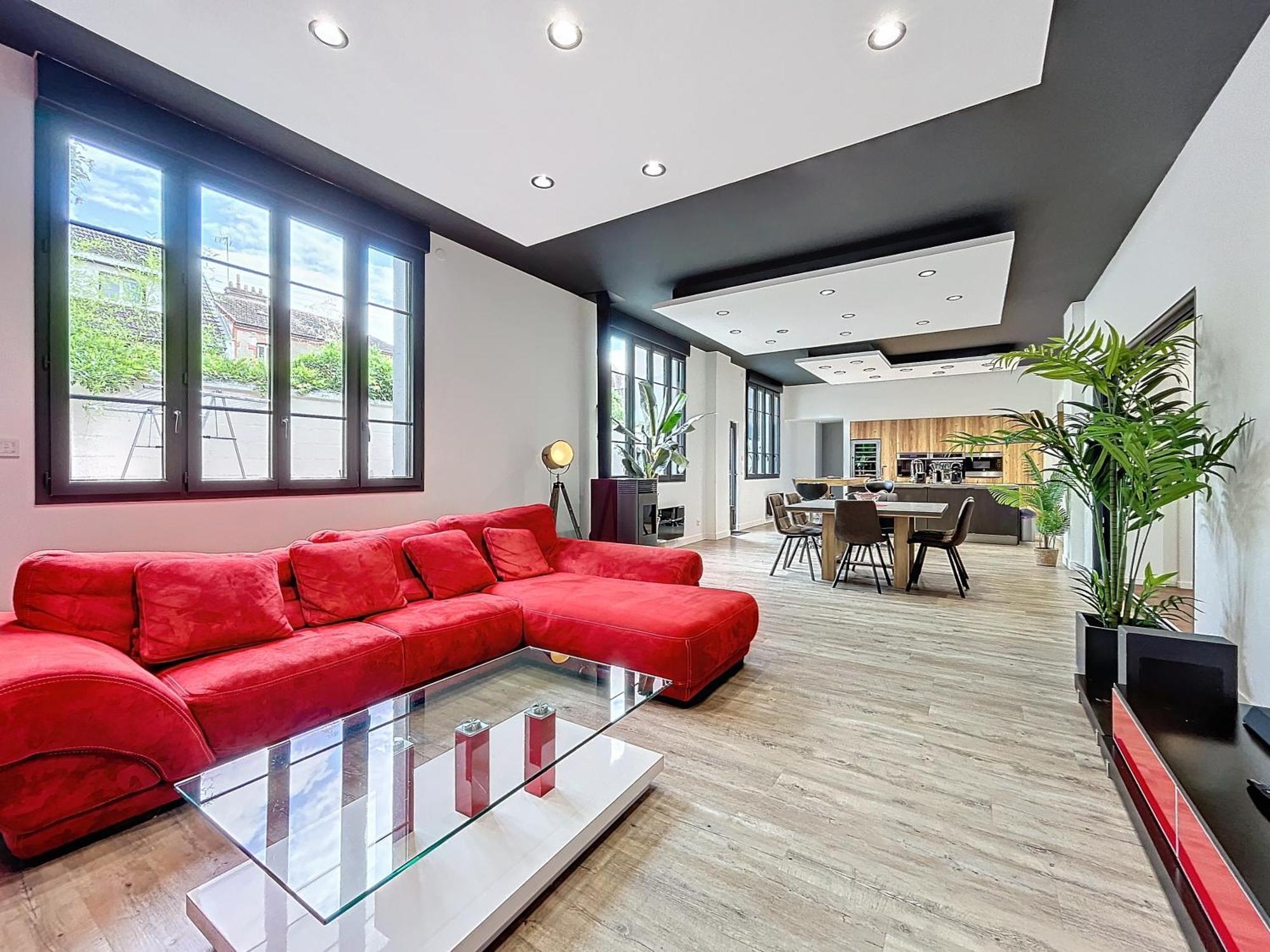 Loft Terrasse Avec Spa Proche Centre Historique Montluçon Kültér fotó
